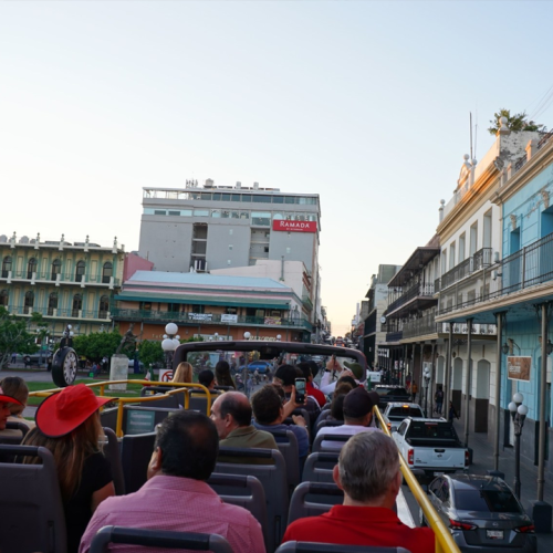 Turibus celebra 25 años                                                         Rodando por Tampico